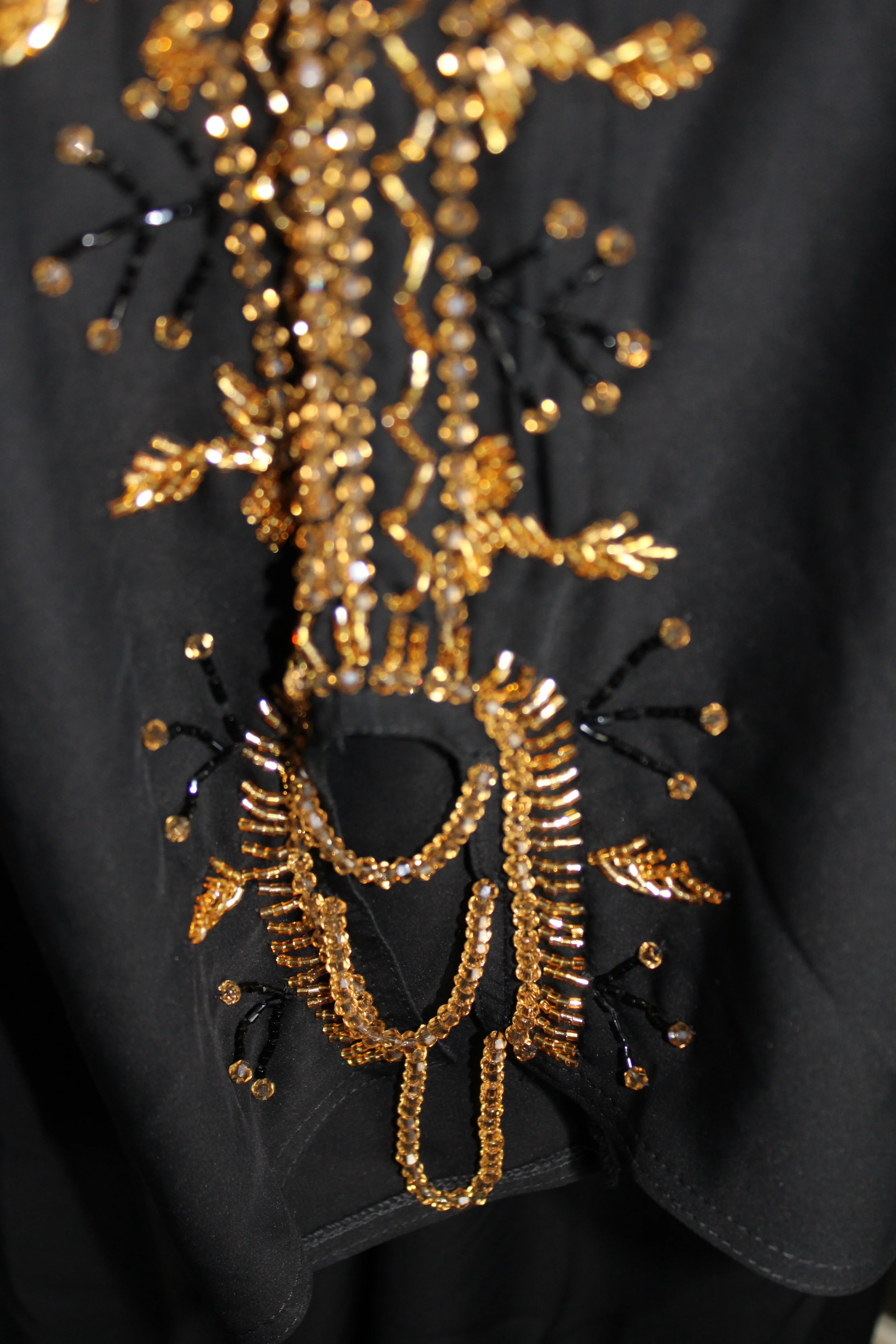 Amira Gold Abaya - Image 5