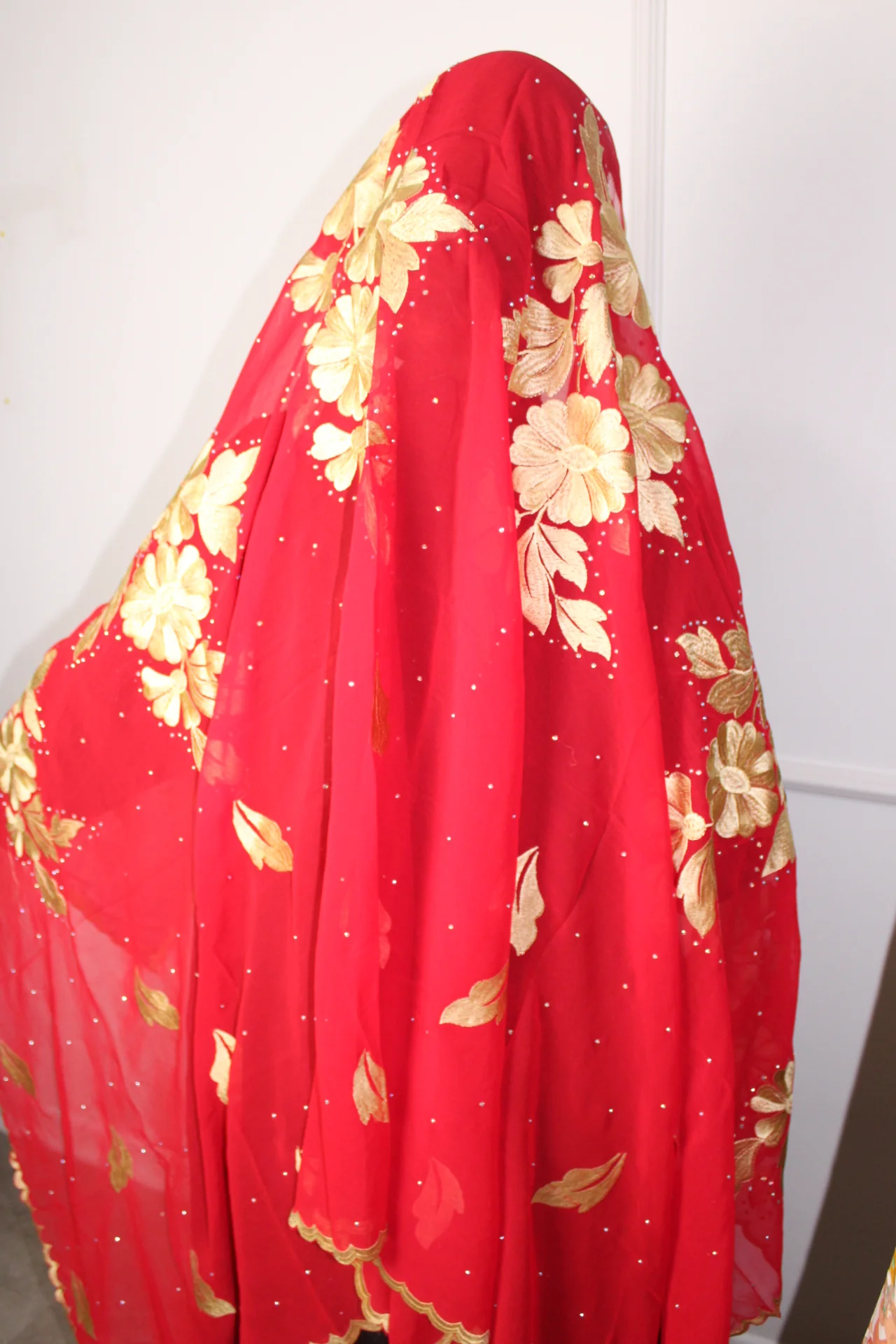 Qurux Royale Embroidered Hijabs - Image 4